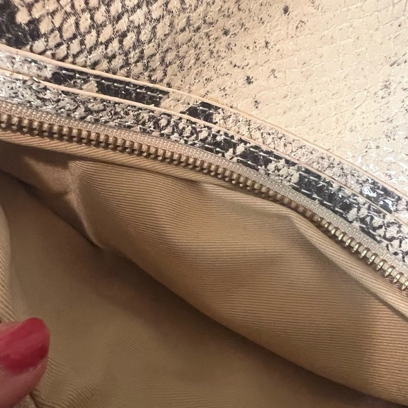 ALEXIS HUDSON Designer Snake Skin Leather Large handbag Two Zipper Closure - Picture 6 of 13